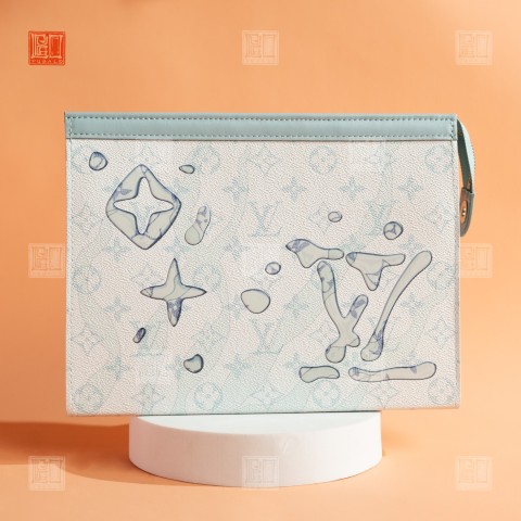 Louis Vuitton Pochette Voyage MM
