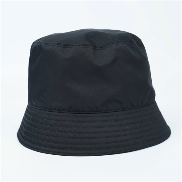 Nón Prada đen (A-T) KG+