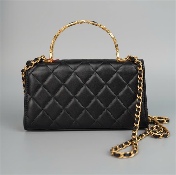 Túi Chanel Handle đen quai cầm màu vàng (J7KKTE78) sz18 (HC) +