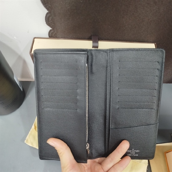 Ví Dài Gập Đôi LV Ô Vuông Xanh Đen +