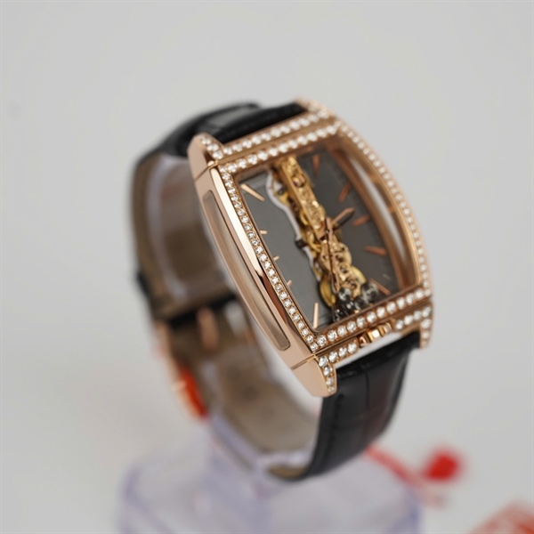 Đồng hồ Corum đen (2290421) kim độ sz32 (HC) KG+