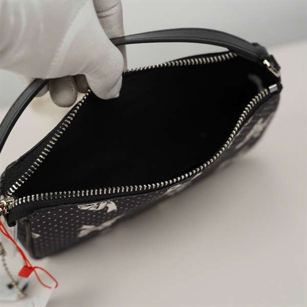 Túi Coach kẹp nách đen nơ sz19 +