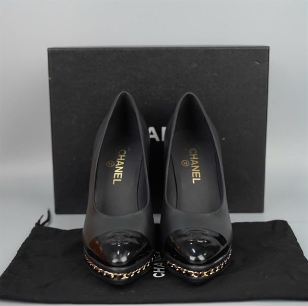 Giày Chanel đen sz39.5 cao 12p KG+