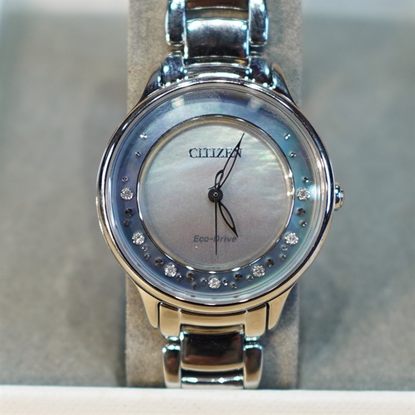 Đồng hồ nữ Citizen mặt tròn KG+