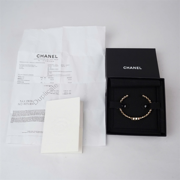 Vòng tay Chanel vàng logo đính đá KG+