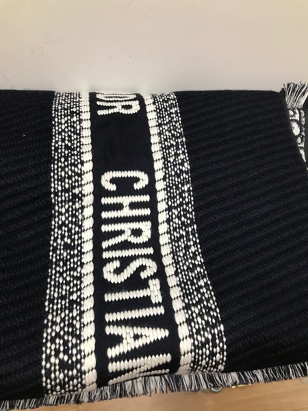 Khăn christian dior+