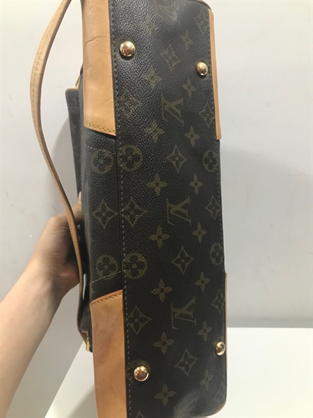 Túi LV Kẹp Nách Khóa Tam Giác KG+