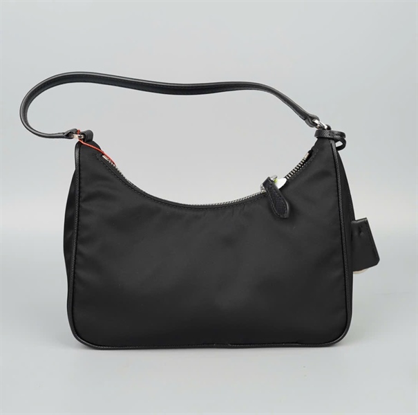 Túi Prada đen sz22 (ALT) KG+