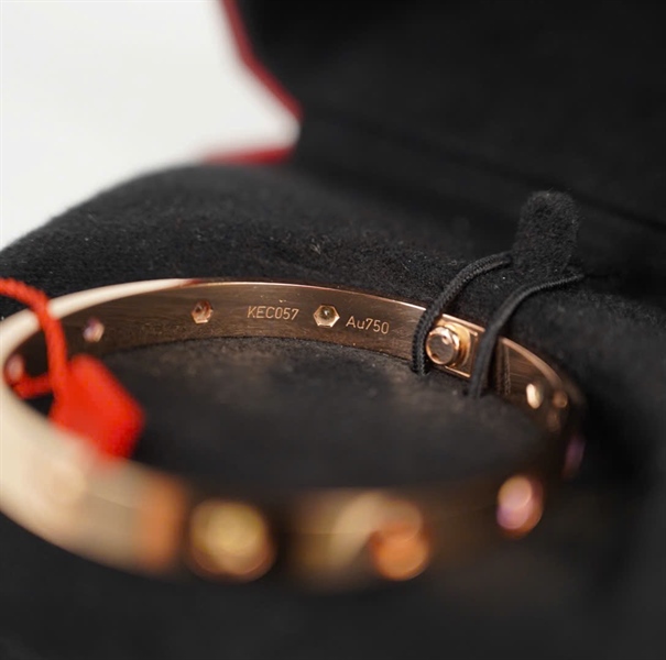 Vòng tay Cartier love bản dầy rose gold sz 17 +