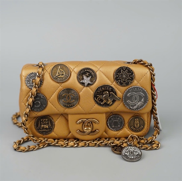 Túi Chanel Charm đồng xu vàng (20845312) sz16 KG+