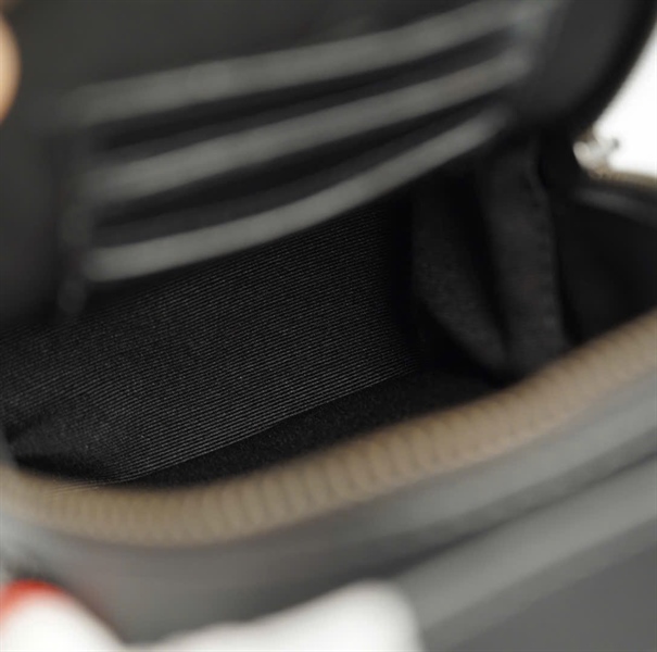 Túi Coach đeo chéo dáng đứng màu nâu sz11 +