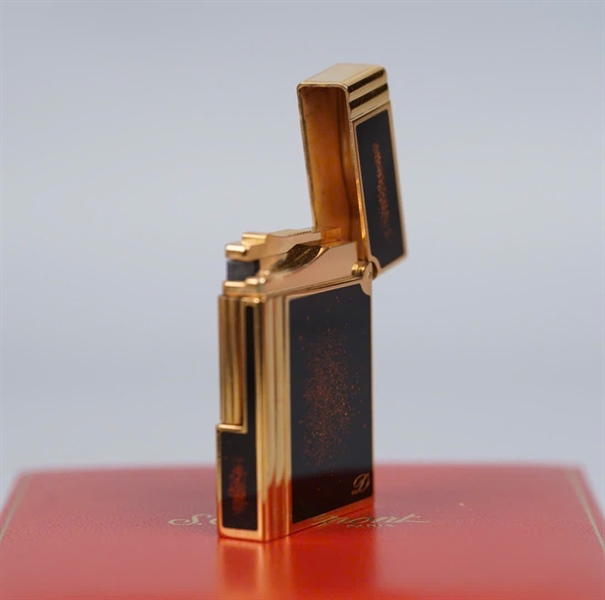 Bật lửa S.T Dupont vàng đen ánh sao (10BJC71) KG+