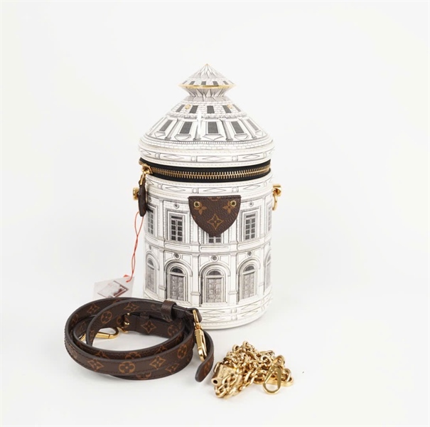 Túi LV Fornasetti dáng hình trụ 2 strap kèm ổ+ chìa (HC) +