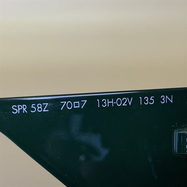 Kính Prada xanh lá KG+