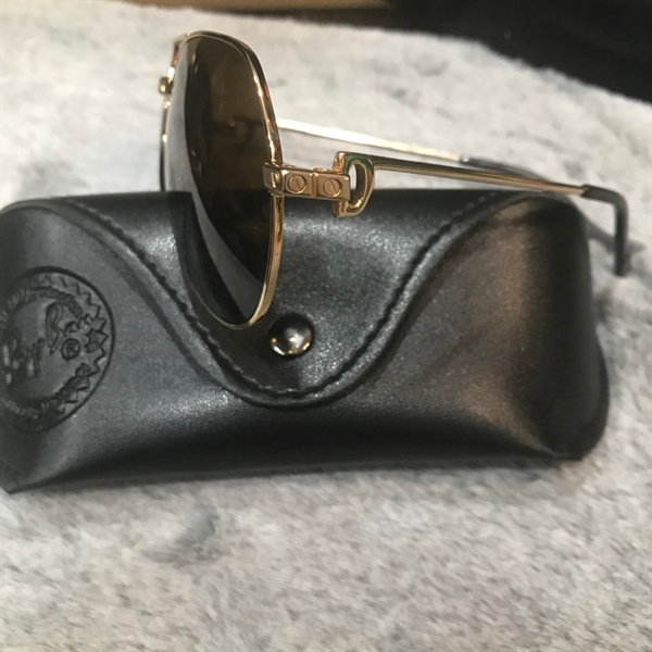 Kính râm Ray ban viền vàng KG+