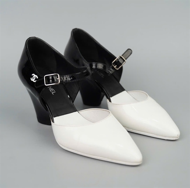 Giày Chanel trắng đen đế 9p sz38.5 KG+