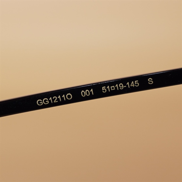 Kính GG chữ nhật gọng nhựa KG+