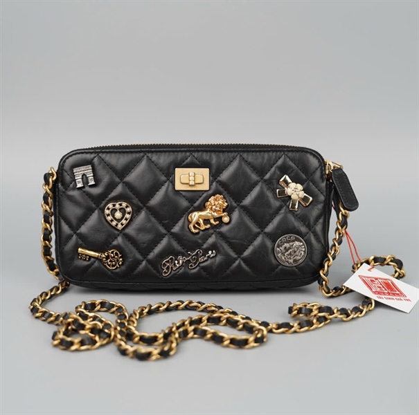 Túi Chanel charm khóa zip 23748092 sz18 KG+