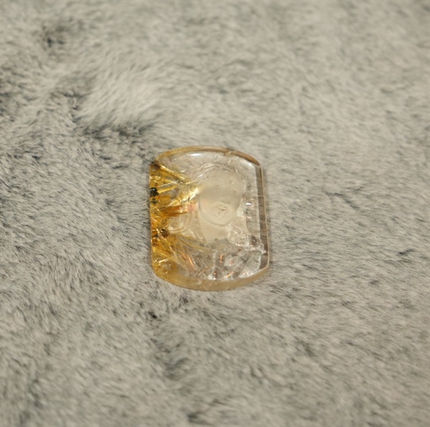 Mặt Chúa thạch anh tóc vàng 378893 KG+