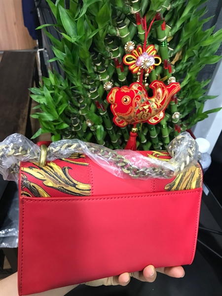 Túi Versace Đỏ Hoa Vàng KG+