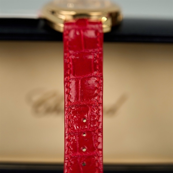 Đồng hồ Chopard mặt tròn dây đỏ (1114385) sz40 (HC) +