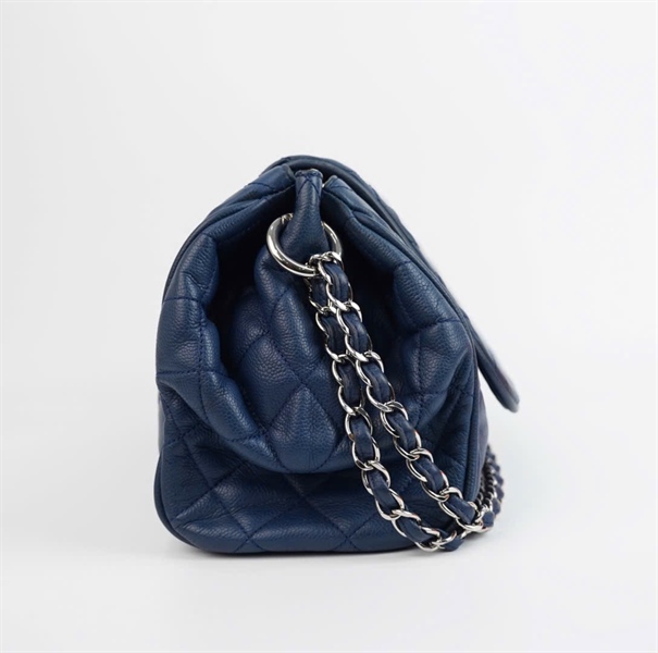 Túi xách Chanel xanh đậm KG+