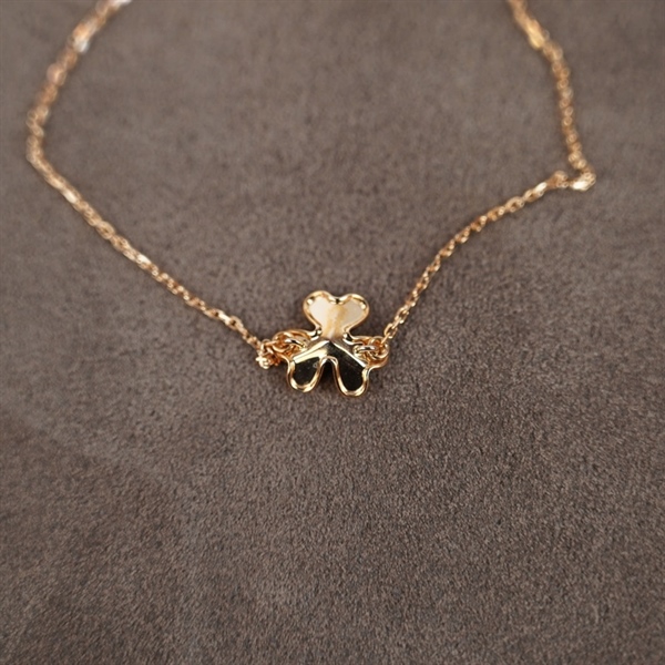 Vòng tay Van Cleef hoa đỏ KG+