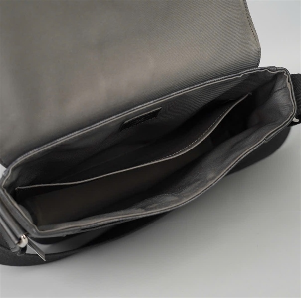 Túi LV đeo chéo đen ô vuông in chữ (CA4159) sz24 (BQ) KG+