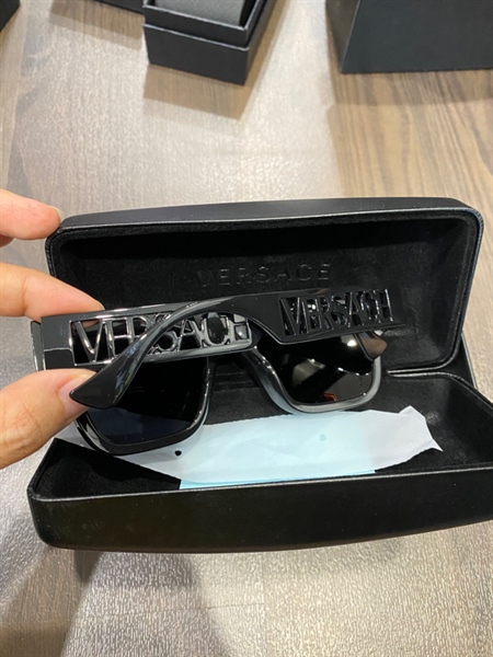 Kính Versace gọng chữ KG+