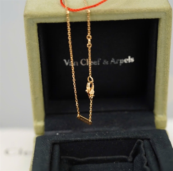 Dây chuyền Van Cleef mặt bướm trắng (HC)+