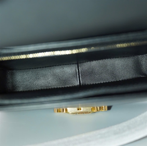 Túi Celine Triomphe đen bóng (U-RG-1204) sz18 (A-T) KG+