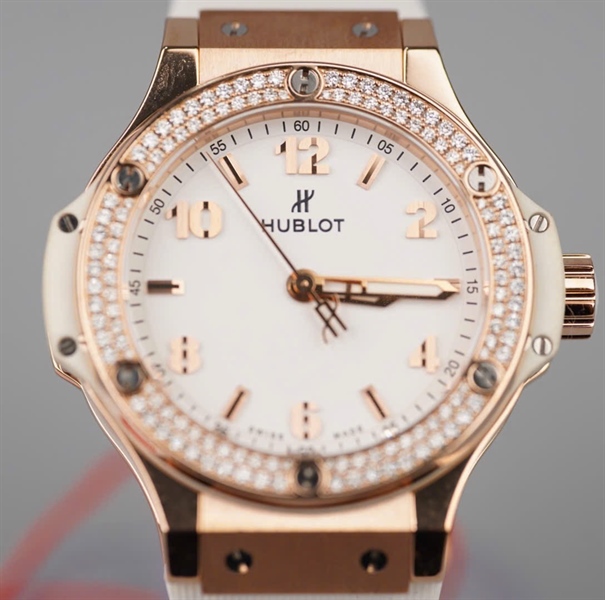 Đồng hồ Hublot trắng mặt tròn dây trắng viền đá (1509308) (HC)+