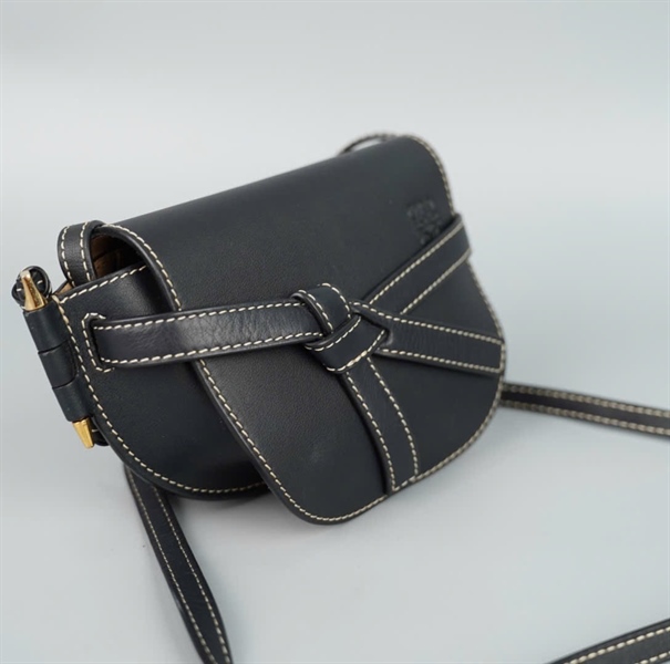 Túi Loewe đen sz17 (ALT) KG+