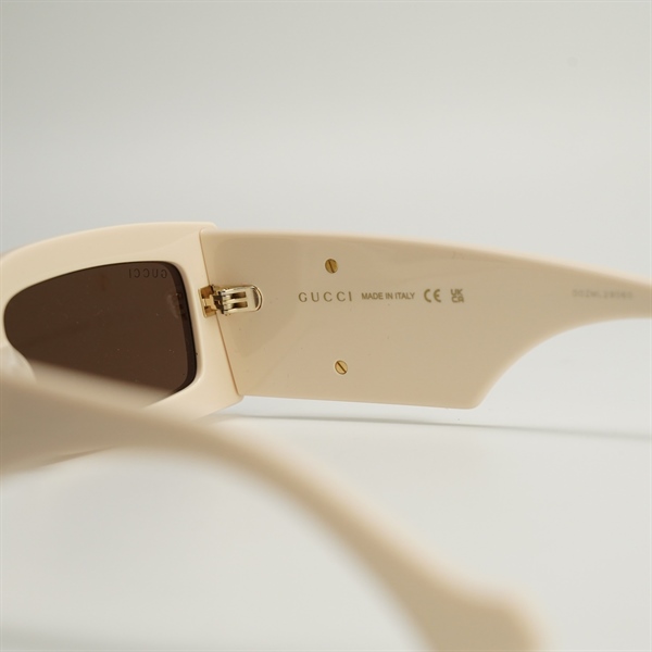 Mắt kính Gucci vuông trắng KG+
