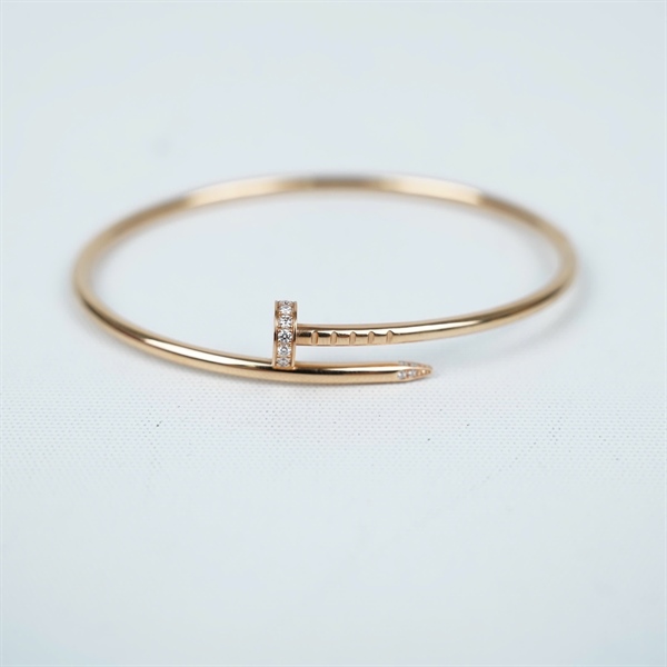 Vòng tay Cartier đinh vàng đính kim sz17 (337BUC) KG+