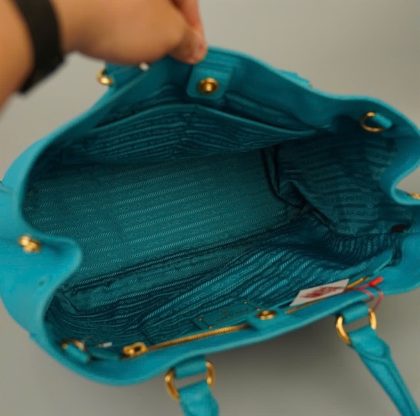 Túi Prada Handle xanh 2 strap kèm tag sz37+