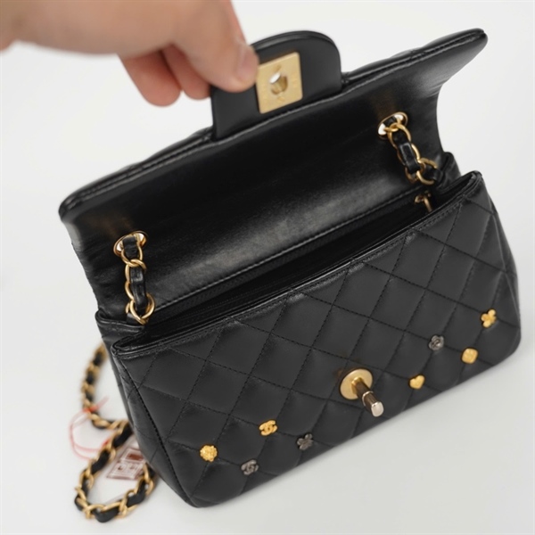 Túi Chanel charm đen (26719945) sz19 (HC) +