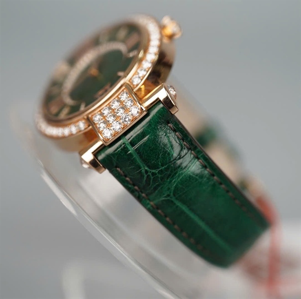 Đồng hồ Chopard mặt tròn đính đá quai xanh lá (1933568) sz36 KG+ 2024