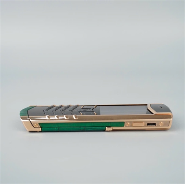 Điện thoại Vertu xanh lá viền vàng (SAX-005099) (HC) KG+