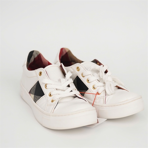 Giày Blue Label bata trắng KG+