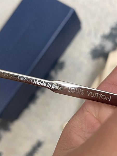 Kính LV Cọng Trắng+