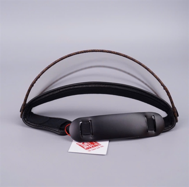 Nón LV trong suốt viền hoa nâu +