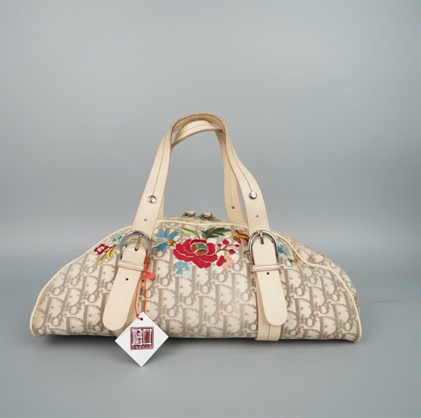 Túi Dior xám thêu hoa sz37 (ALT) KG+