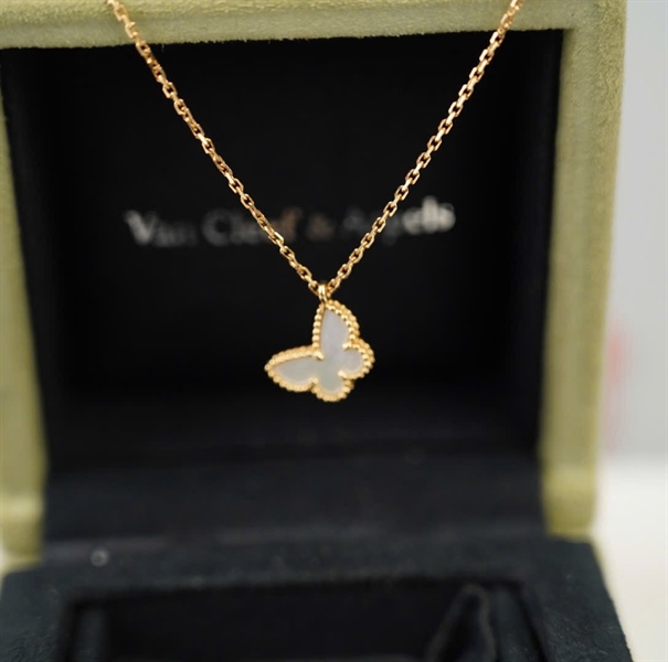 Dây chuyền Van Cleef mặt bướm trắng (HC)+