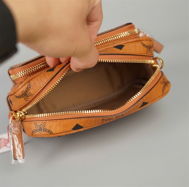 Túi MCM đeo chéo nâu sz17 KG+