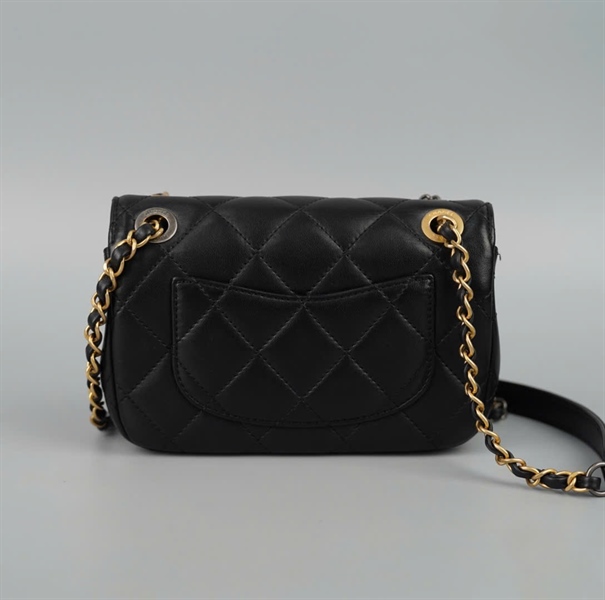 Túi Chanel charm đen (XLG3KNA8) sz17 (BCM) KG+