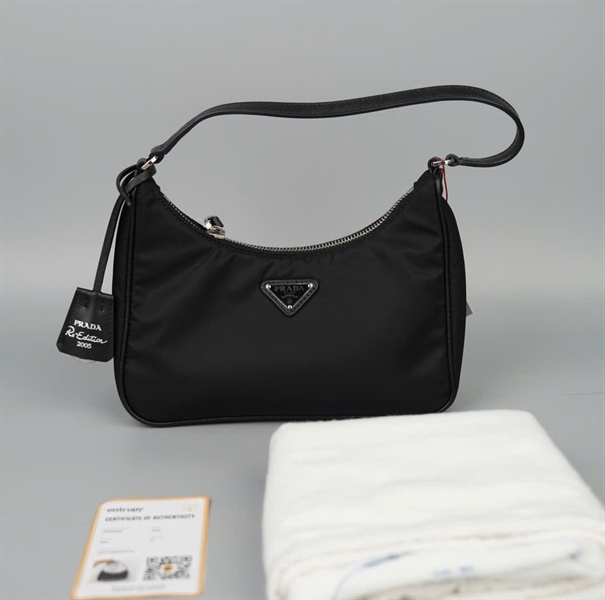 Túi Prada đen sz22 (ALT) KG+
