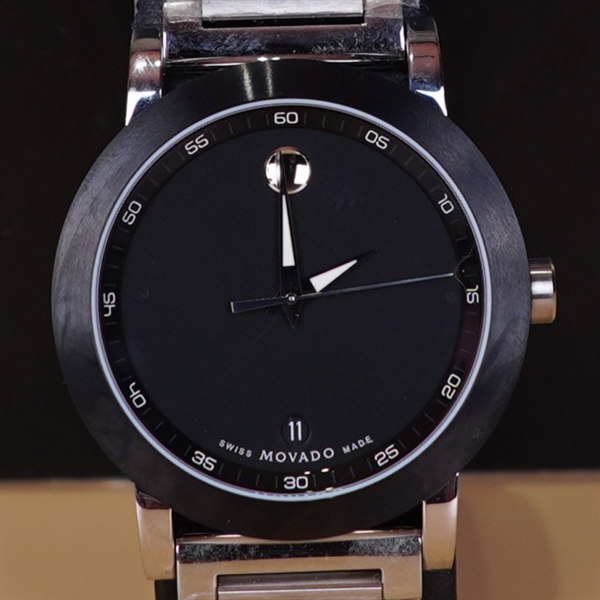 Đồng hồ nam Movado mặt tròn đen KG+