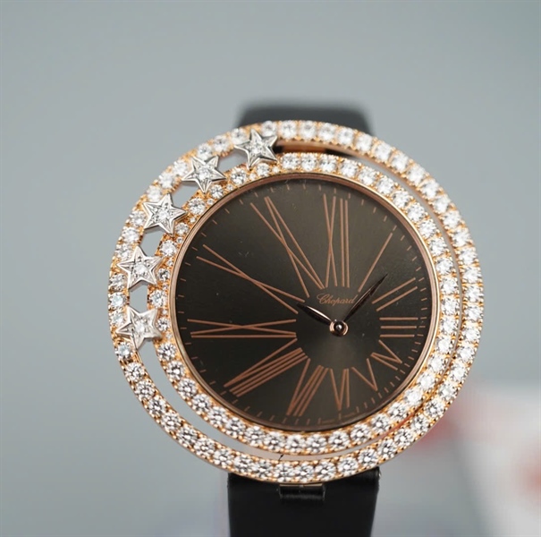 Đồng hồ Chopard dây đen mặt tròn đính ngôi sao (137626) (HC)+