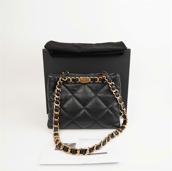 Túi Chanel (code AAP7 JNHG) màu đen size 24 KG+